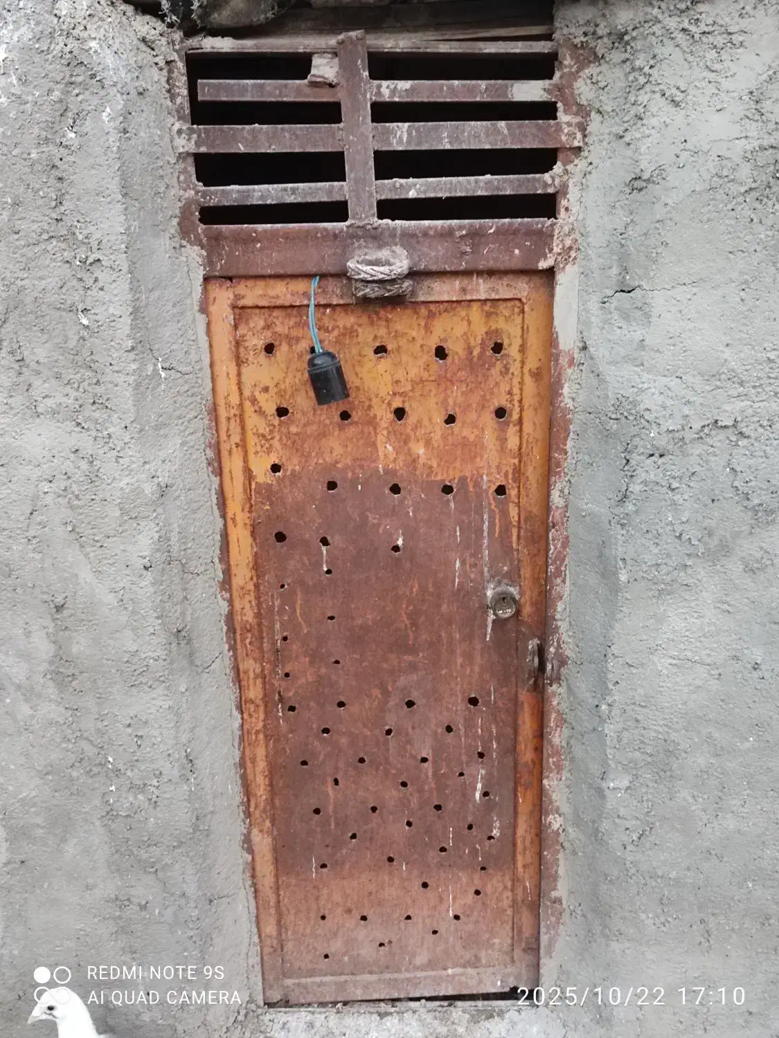 درب گنجه یا کوله کبوتر|مصالح و تجهیزات ساختمان|آزادشهر, |دیوار