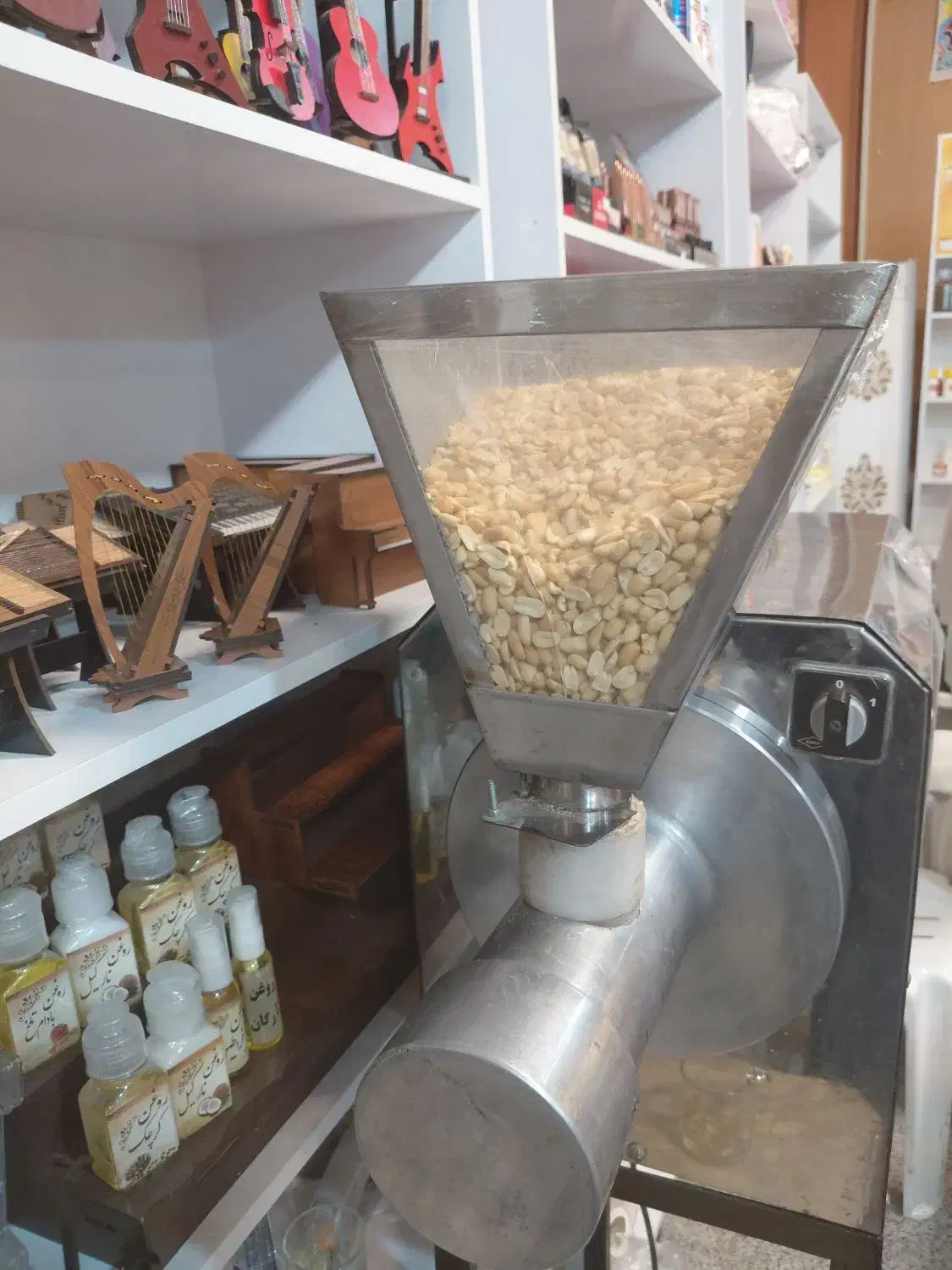 کره بادام زمینی و انواع شیره ومعجون|خوردنی و آشامیدنی|مشهد, زمانه|دیوار