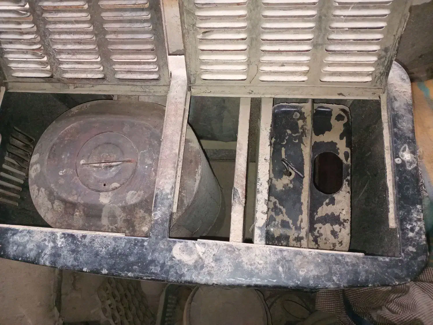 بخاری نفتی قدیمی|بخاری، هیتر، شومینه|خان ببین, |دیوار