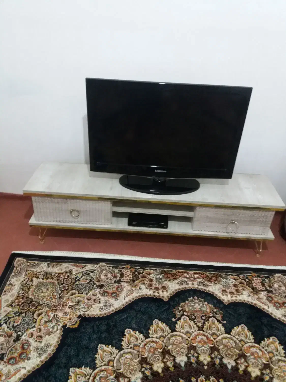 تلوزیون ۳۲ اینچ سامسونگ|تلویزیون و پروژکتور|قرچک, میرزائی شمالی|دیوار