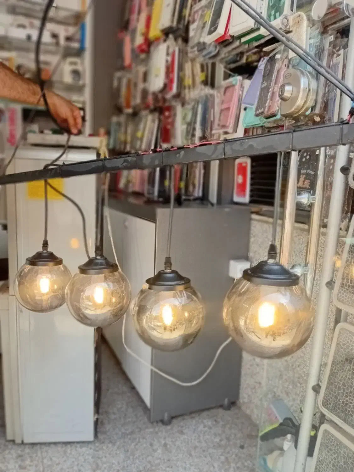 لوستر مناسب کافه ، بوتیک و مغازه و ...|لوستر و چراغ آویز|همدان, |دیوار