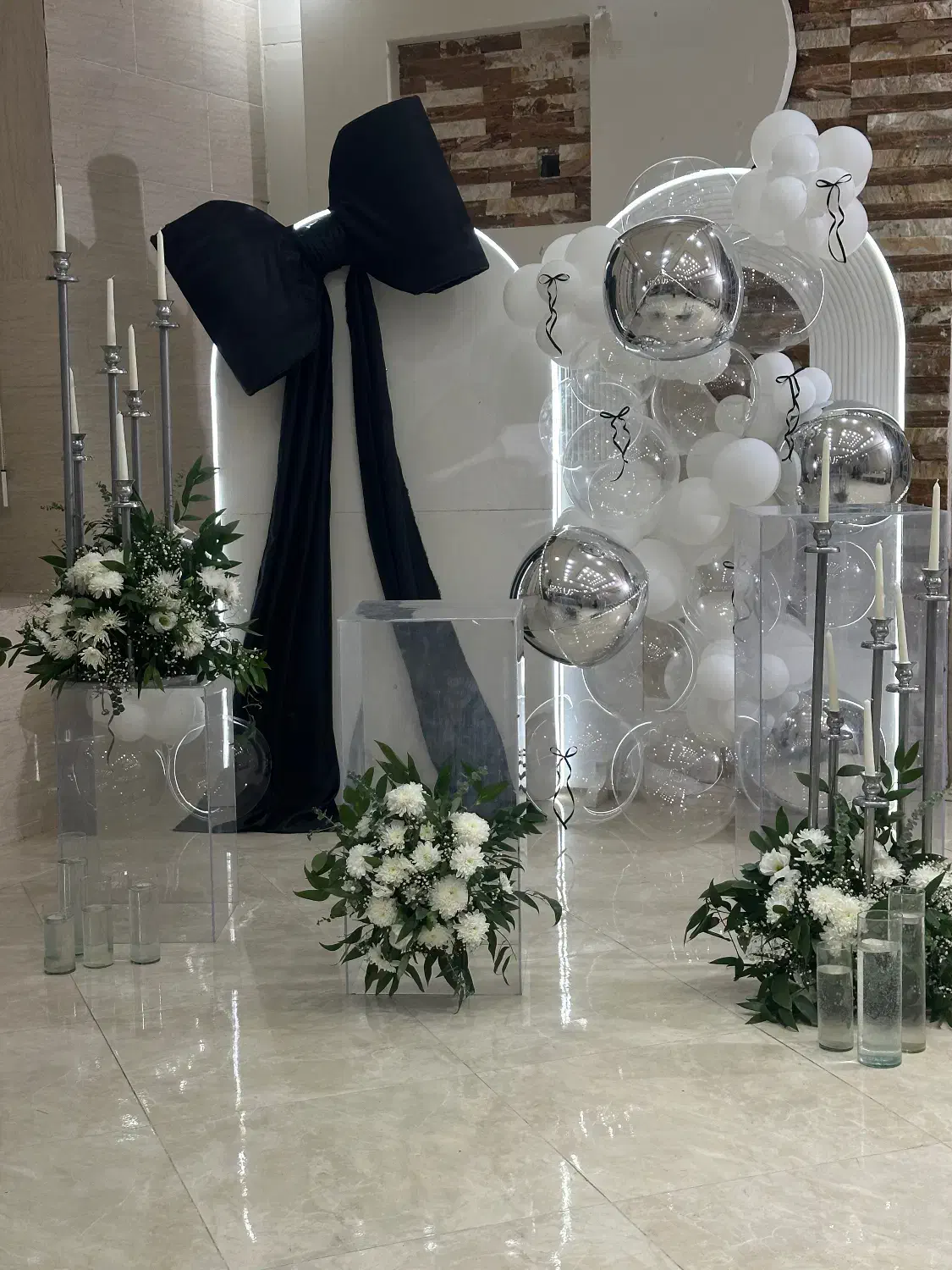 بادکنک آرایی و دکور تولد|خدمات پذیرایی، مراسم|قیروکارزین, |دیوار