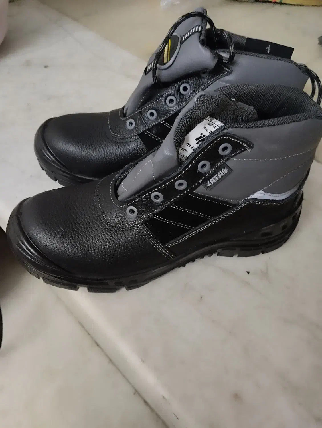 کفش کار سایز 42نونو|کیف، کفش، کمربند|سمنان, |دیوار