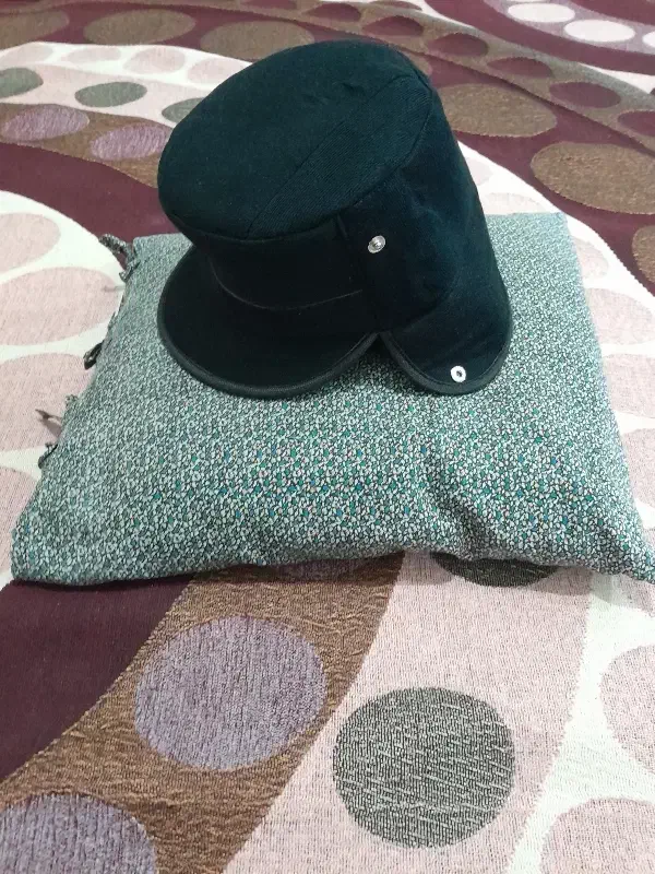 کلاه در حد نو برای فروش|لباس|رشت, منظریه|دیوار