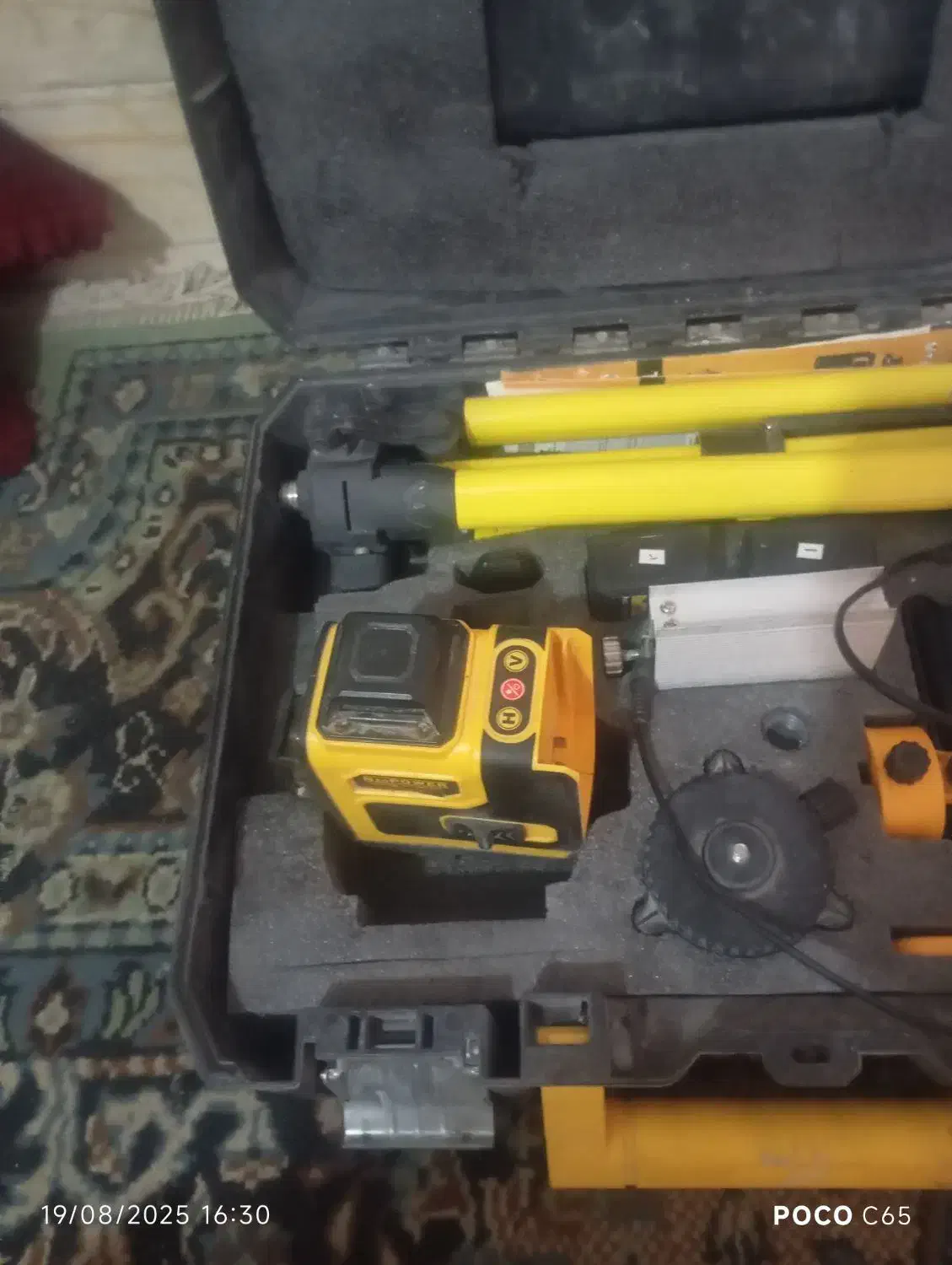 تراز لیزری چهار نور سبز|ابزارآلات|سیرجان, |دیوار