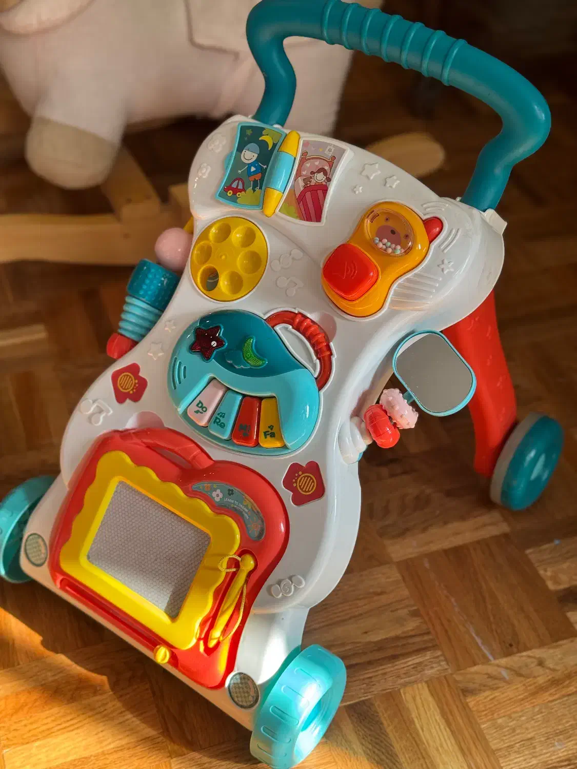 واکر موزیکال کودک هانگر و سایر وسایل سیسمونی|اسباب و اثاث بچه|تهران, شهرک غرب|دیوار