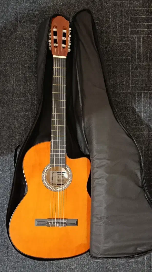 گیتار طرح یاماها c80|گیتار، بیس، امپلیفایر|بندرعباس, |دیوار