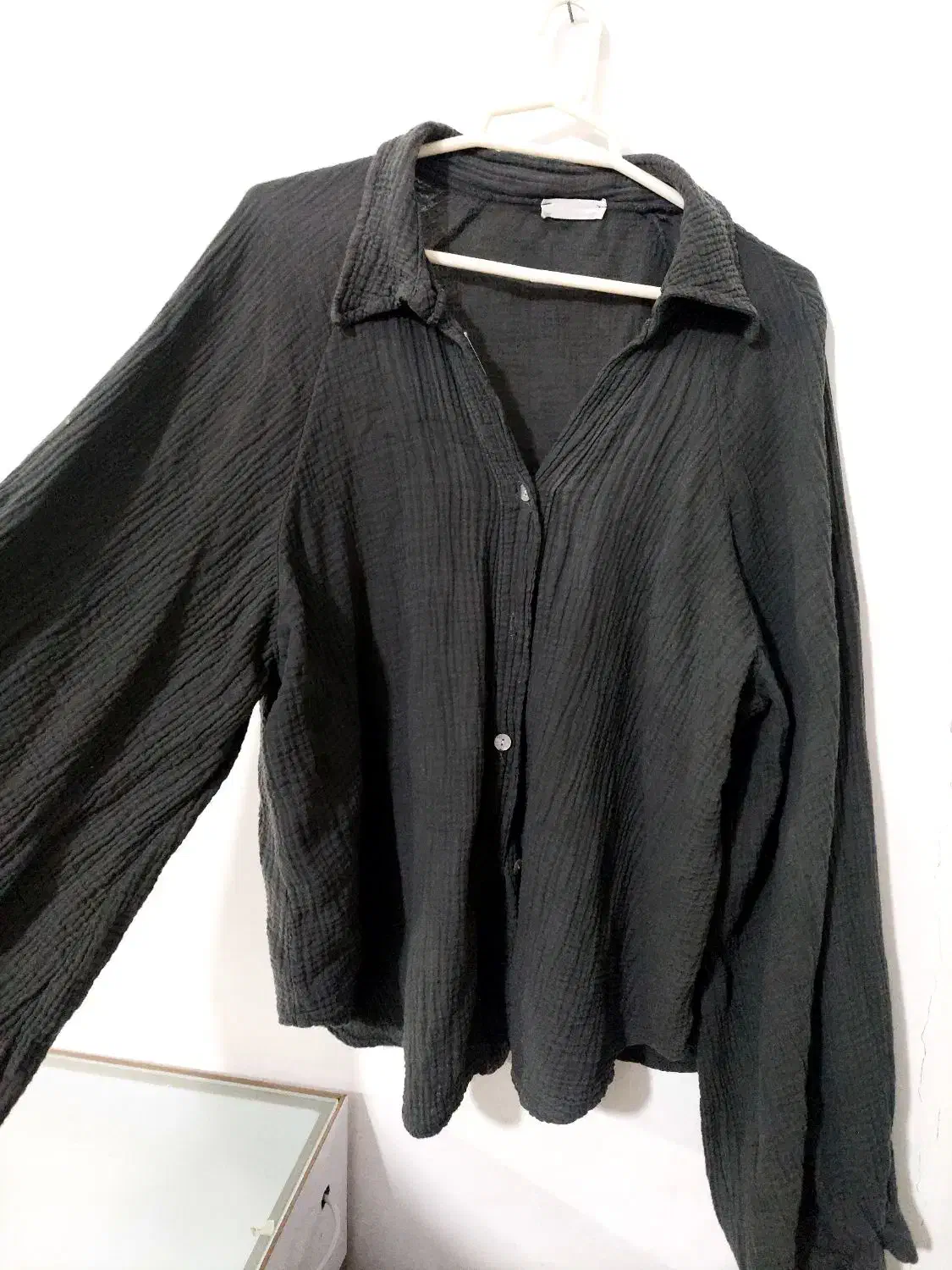 شومیز زغالی تیره|لباس|ساری, |دیوار