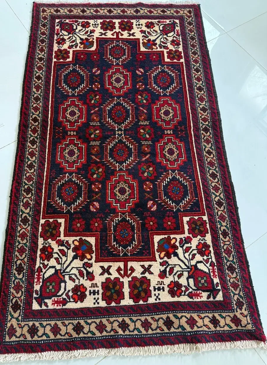 قالیچه دستبافت زیبا|فرش|بجنورد, |دیوار