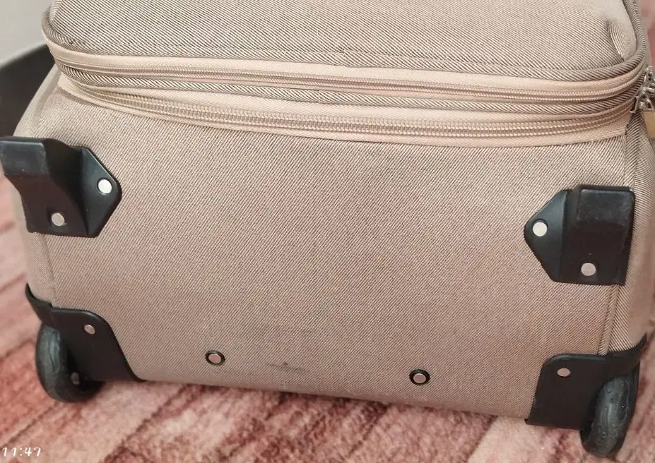 چمدان سایز بزرگ ـتخفیف خوردـ|کیف، کفش، کمربند|زرقان, |دیوار