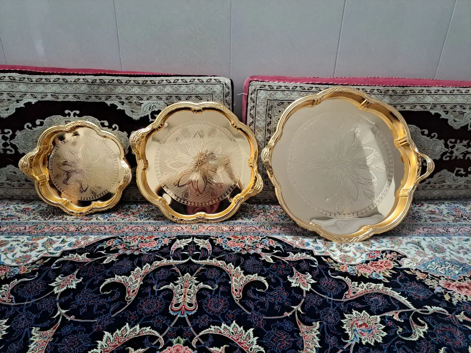 سینی استیل اصل ژاپن طلایی|ظروف سرو و پذیرایی|قم, سید معصوم|دیوار