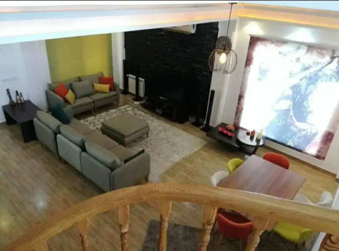 اجاره ویلا دوبلکس نوساز|اجارهٔ کوتاه‌مدت ویلا و باغ|لاهیجان, شیشه گران|دیوار