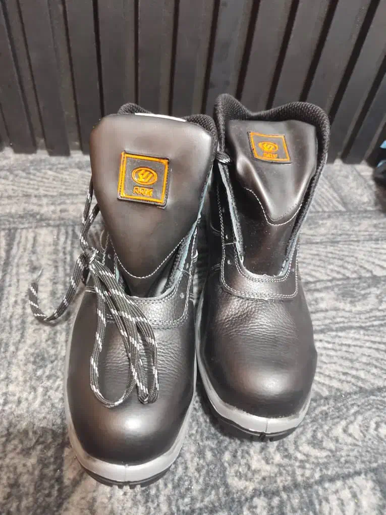 پوتین کار نو|کیف، کفش، کمربند|رشت, بلوار گیلان|دیوار