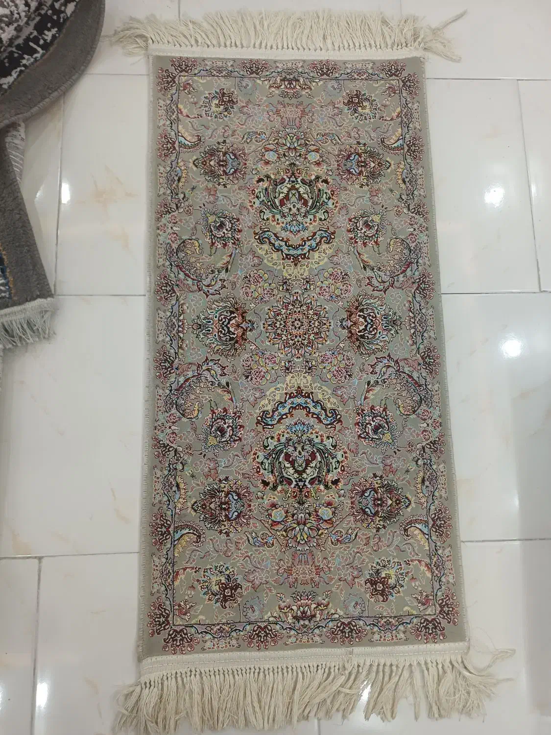 فرش پادری|پادری|پردیس, فاز ۱۱|دیوار