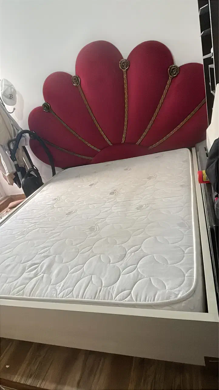 تختواب دو نفره شیک با دراور و اینه|تخت و سرویس خواب|چالوس, |دیوار