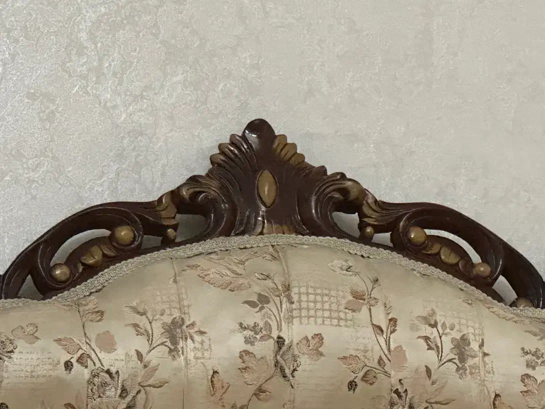 مبل کلاسیک ۹ نفره|مبلمان خانگی و میز عسلی|قرچک, میرزائی جنوبی|دیوار