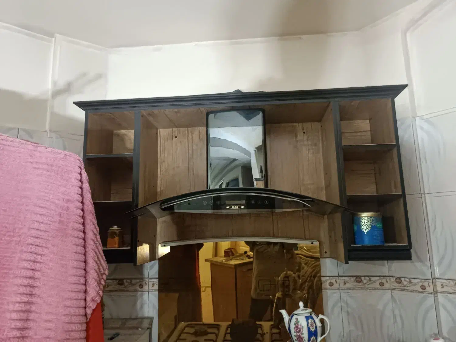 کابینت کابینت ام دی اف جنس خوب با بدنه فلز چکشی|مصالح و تجهیزات ساختمان|قرچک, میرزائی شمالی|دیوار