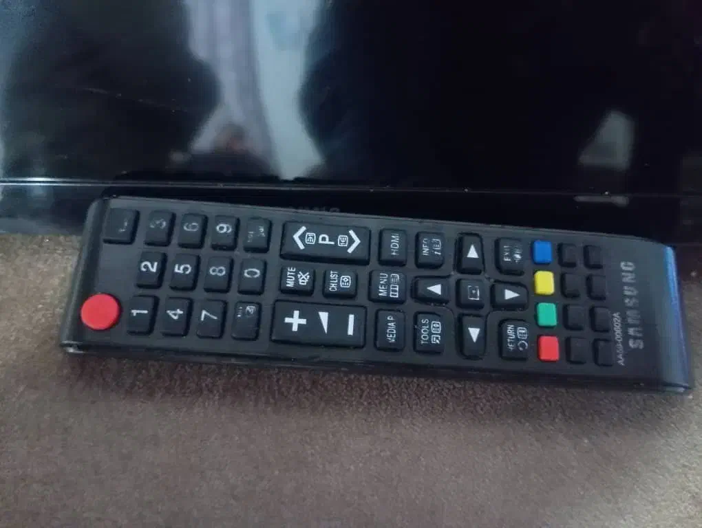 تلویزیون سامسونگ ۴۲ اینچ فوری|تلویزیون و پروژکتور|ارطه, |دیوار