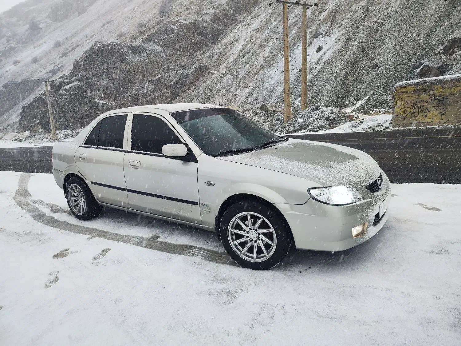 مزدا ۳۲۳ FL|خودرو سواری و وانت|تهران, امام زاده حسن|دیوار