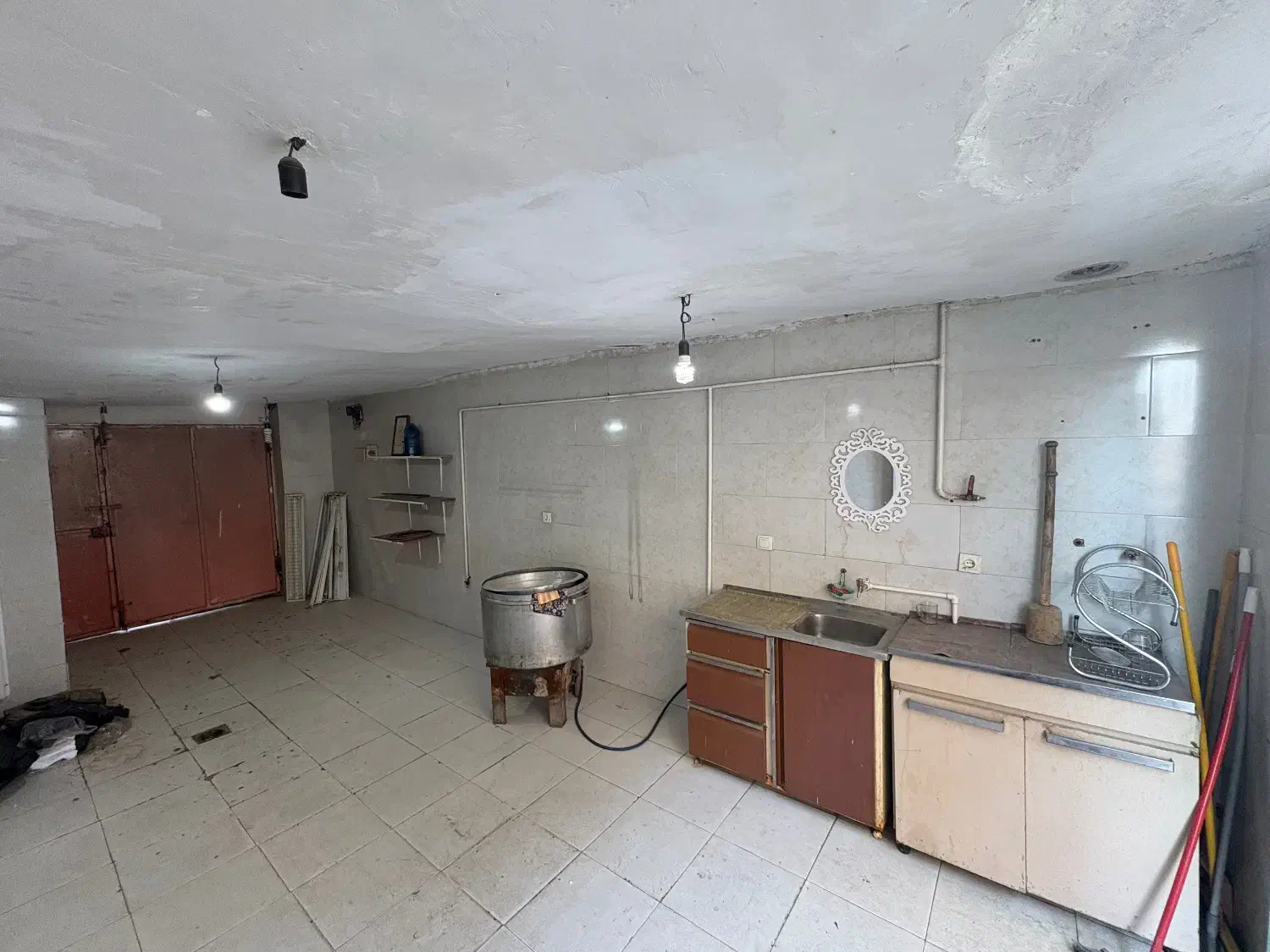 اجاره مغازه ۳۰متری در کاوه|اجارهٔ مغازه و غرفه|اصفهان, پوریای ولی|دیوار