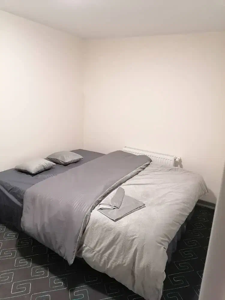 نیاوران یک خواب مبله