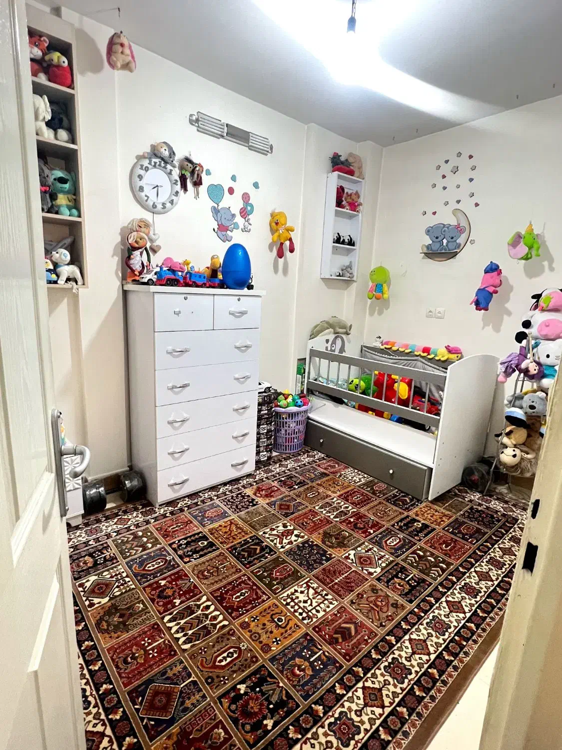 فروش آپارتمان تفکیکی با لوکیشن فوق العاده فاز یک|فروش آپارتمان|اصفهان, بهارستان|دیوار