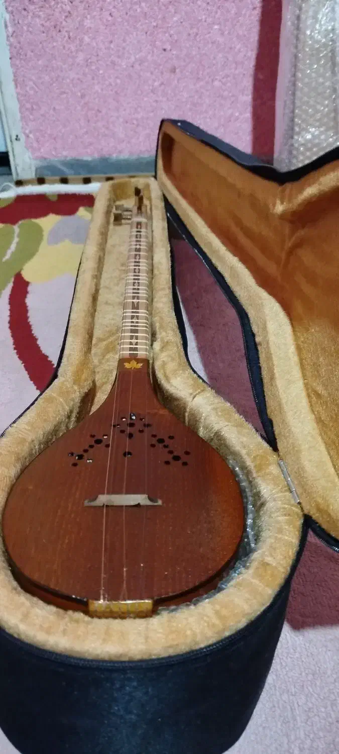 سه تار صوفی|سازهای سنتی|اراک, |دیوار