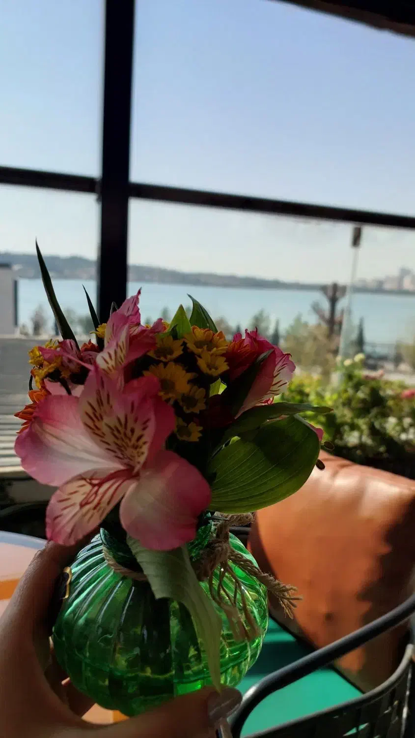 استخدام منشی خانم زیر ۳۰سال|استخدام درمانی، زیبایی، بهداشتی|تهران, شیراز|دیوار