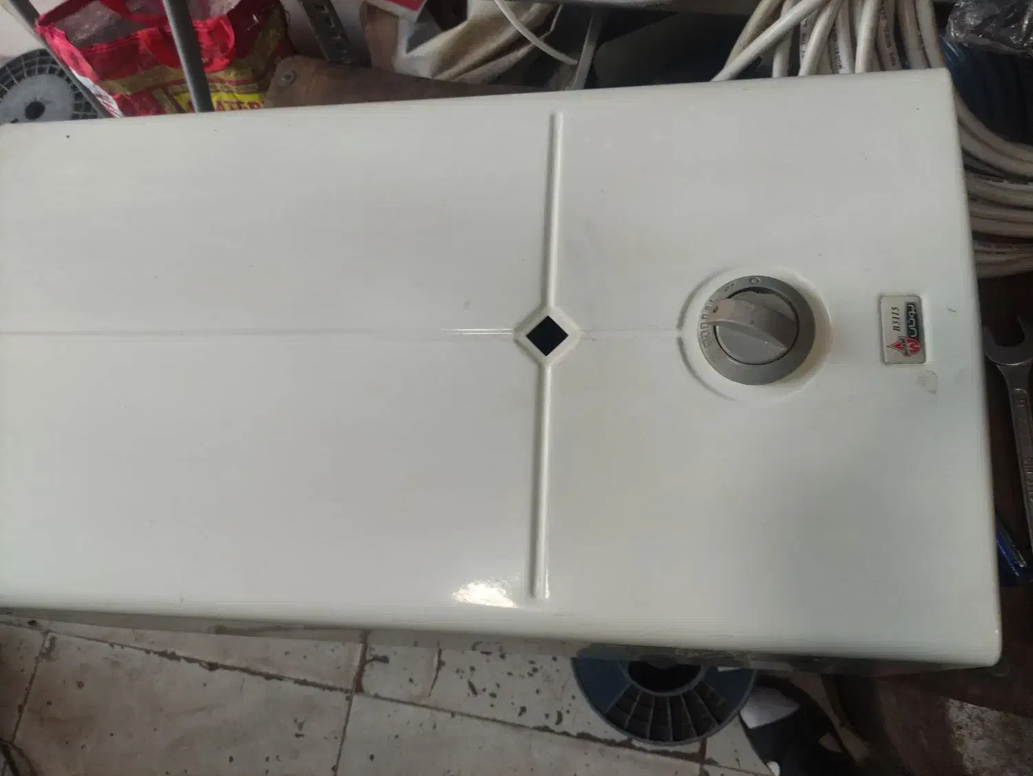 آبگرمکن دیواری بوتان کم فشار|آبگرمکن، پکیج، شوفاژ|پاکدشت, خاتون آباد|دیوار