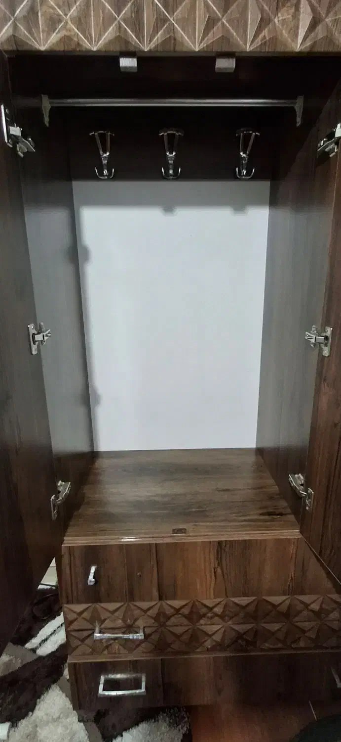 کمد جالباس.|جاکفشی، کمد، دراور|کهک, |دیوار