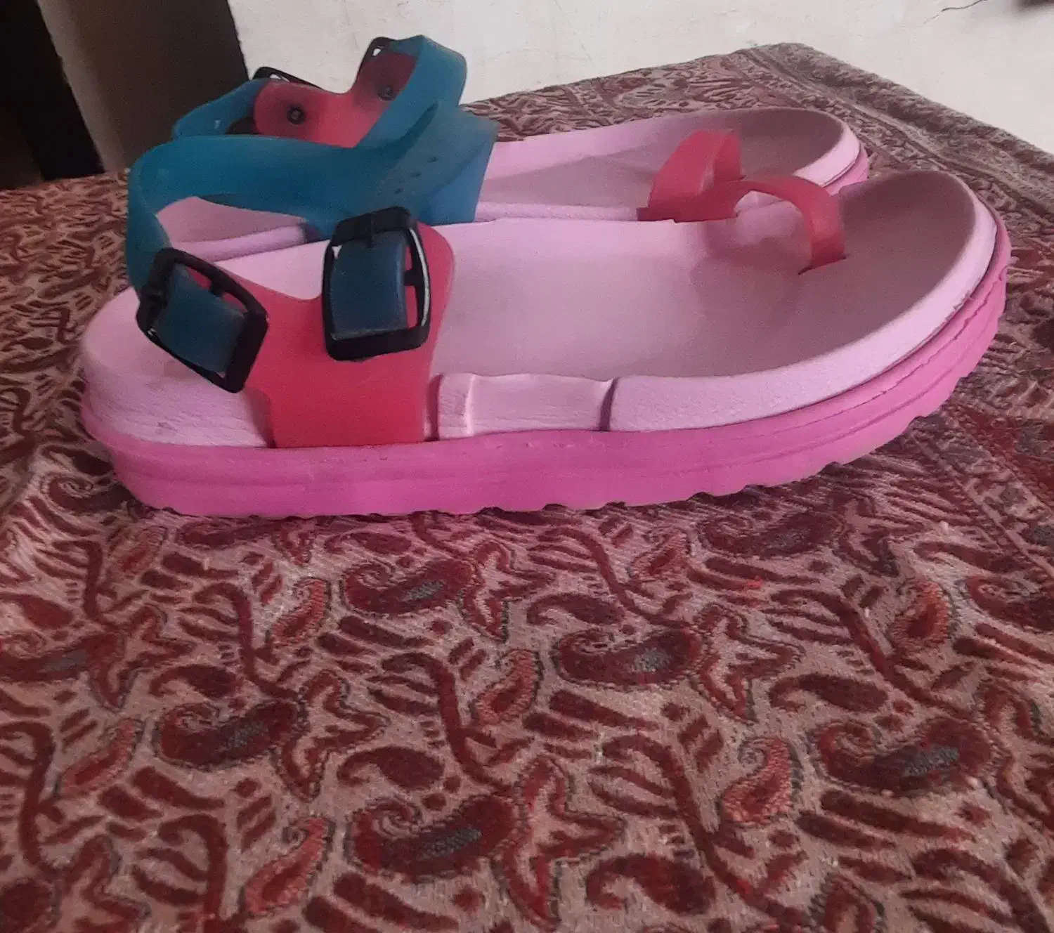 دمپای انگشتی خارجی|کیف، کفش، کمربند|شاهین‌شهر, خانه کارگر|دیوار