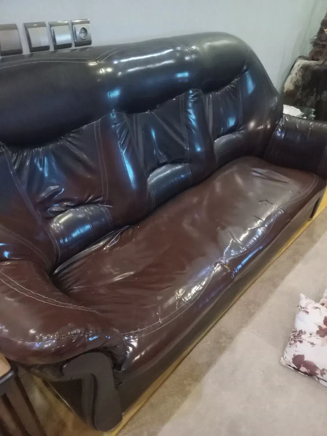 ۲ دست مبل|مبلمان خانگی و میز عسلی|قائم‌شهر, |دیوار