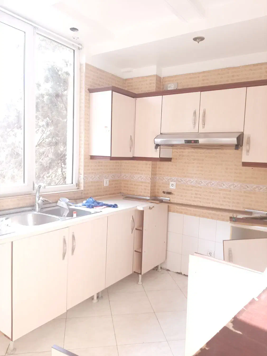 ۷۰متر.۱خواب .اکازیون خ معلم .حشمتیه