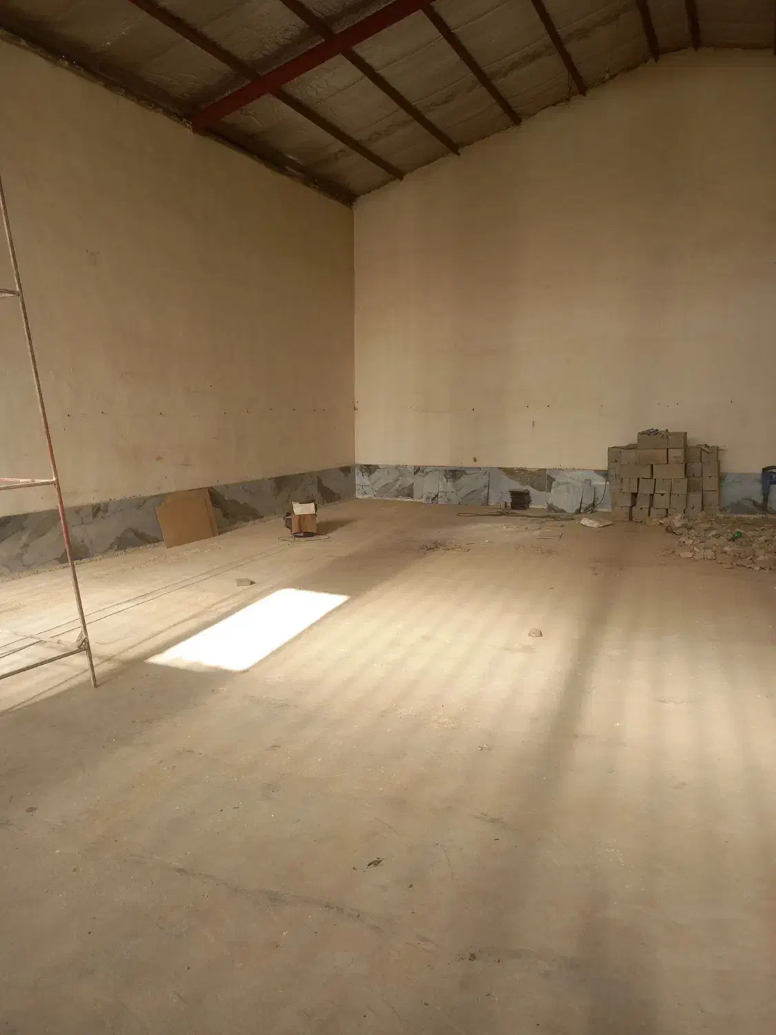 سوله ۲۲۰ متری|اجارهٔ دفتر صنعتی، کشاورزی، تجاری|خمینیشهر, |دیوار