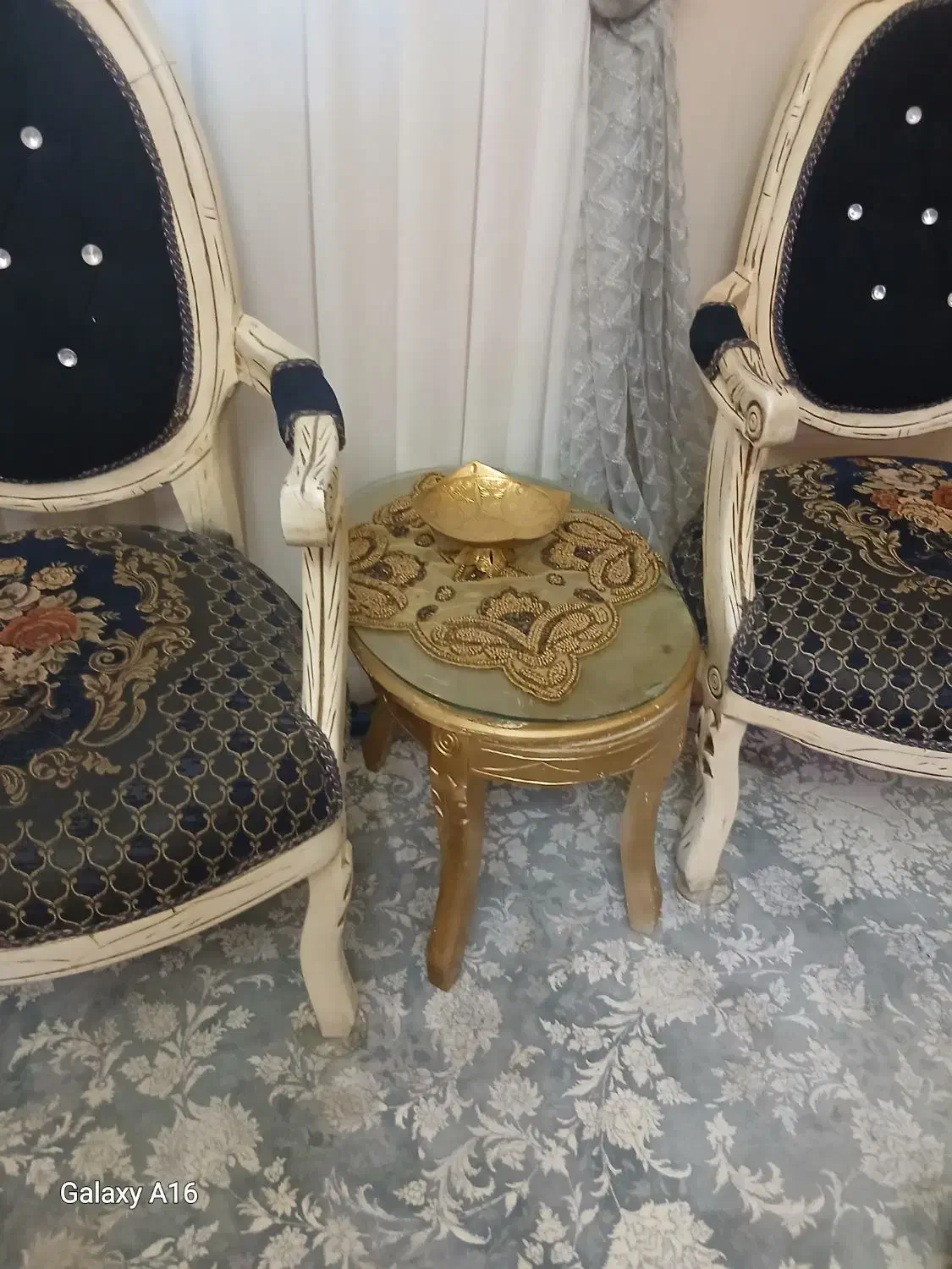 مبل سلطنتی|مبلمان خانگی و میز عسلی|گلبهار, شهر جدید گلبهار|دیوار