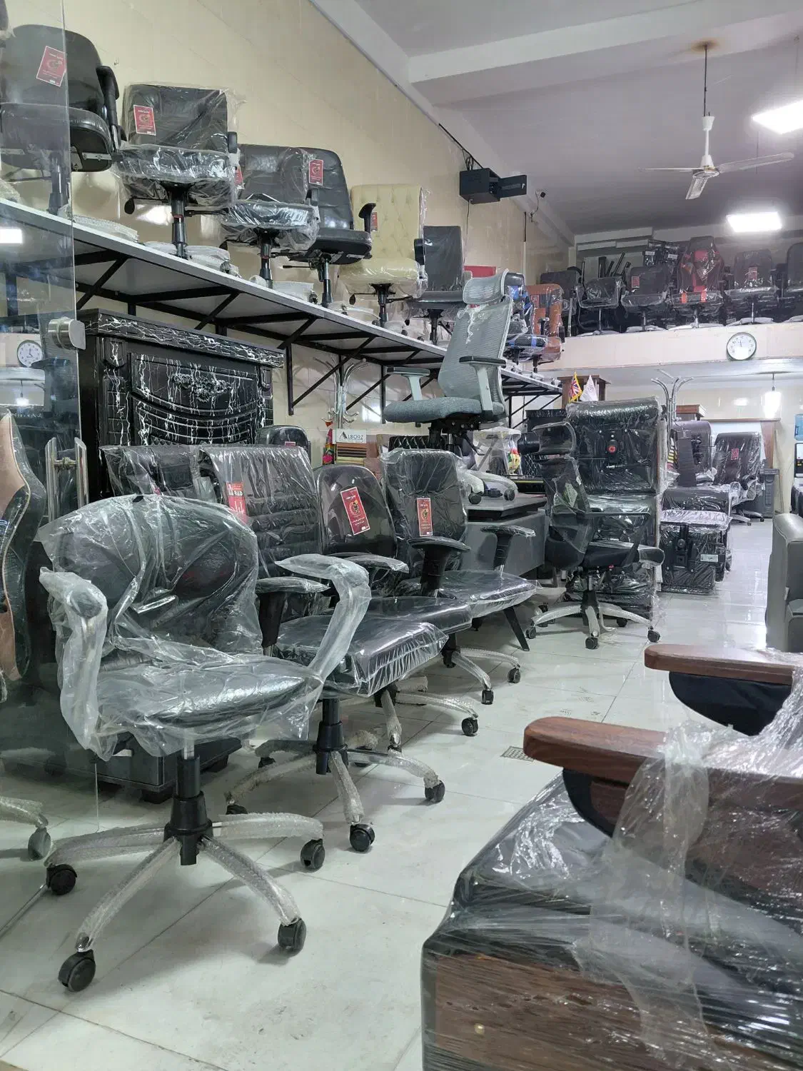 پخش کد۷صندلی انتظار کد۶۵ کنفرانسی کد۶۵ نیمکت|دفتر کار|کرج, حصارک پایین|دیوار