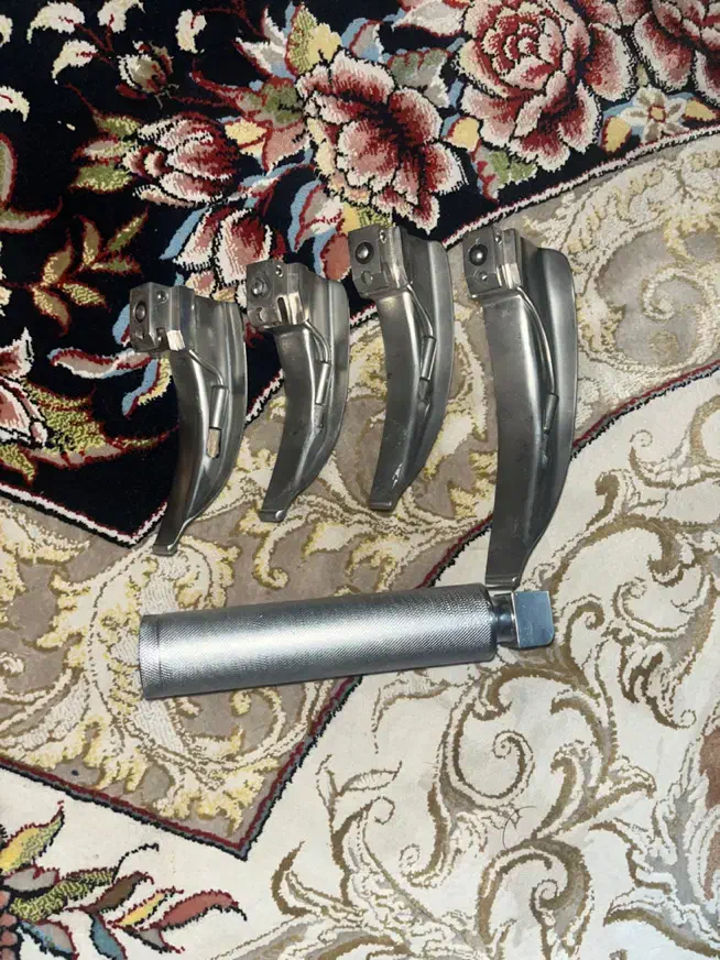 ست لارنگوسکوپ بزرگسالان|پزشکی|اندیشه, اندیشه فاز ۱|دیوار