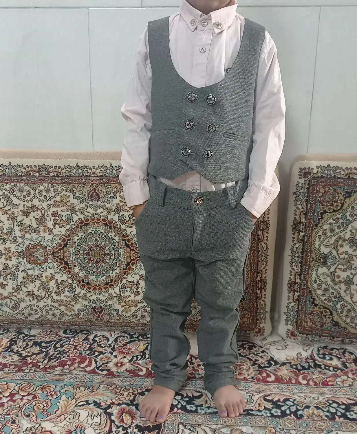 کت شلوار بچگانه در حد نو|کفش و لباس بچه|قم, نخودی|دیوار