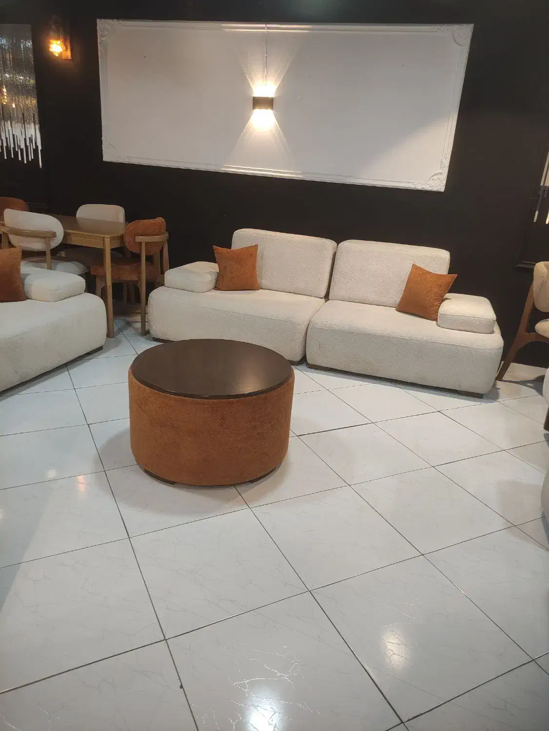 به یک نجار حرفه ای مبل راحتی نیازمندیم|استخدام صنعتی، فنی، مهندسی|چهاردانگه (تهران), |دیوار