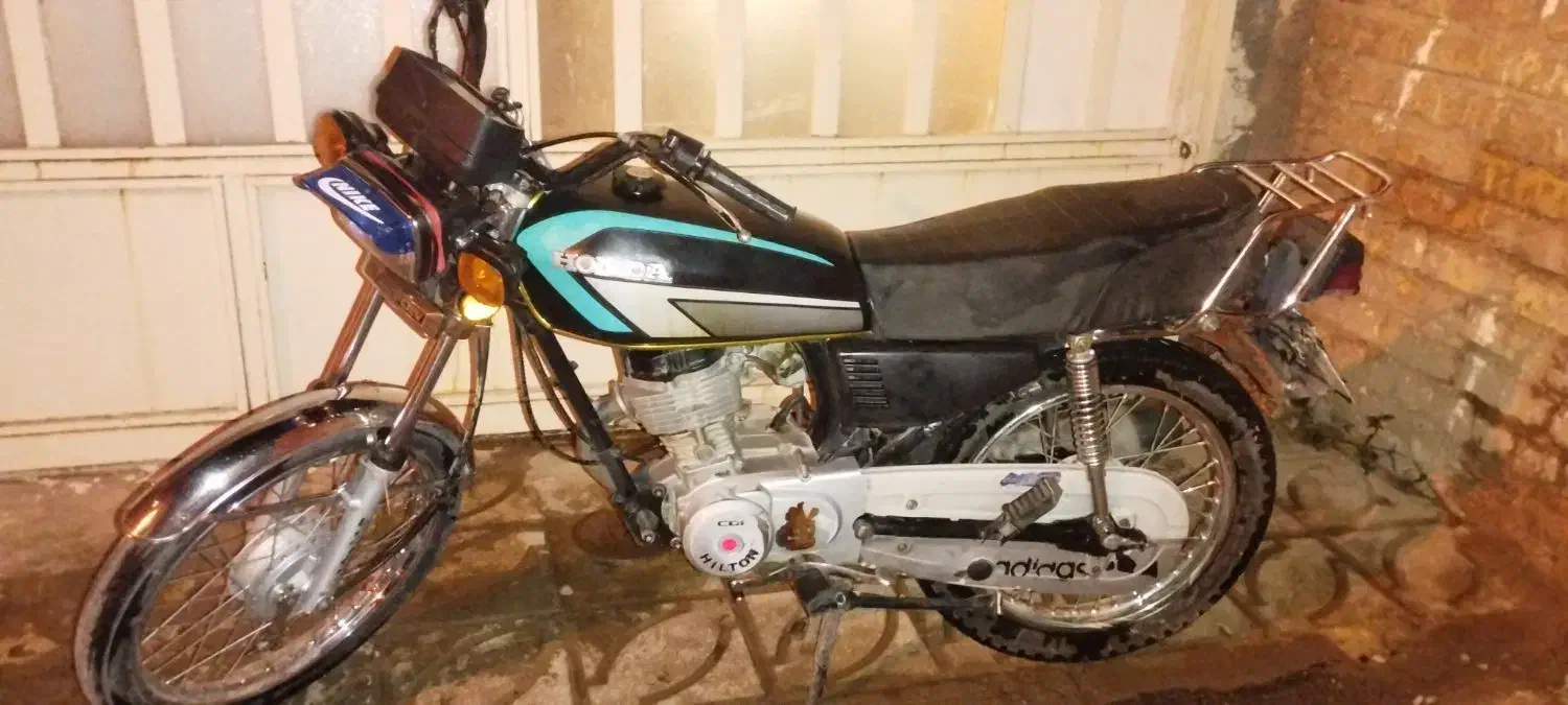 هندا 125(هیلتون)مدل 1394|موتورسیکلت|دهق, |دیوار