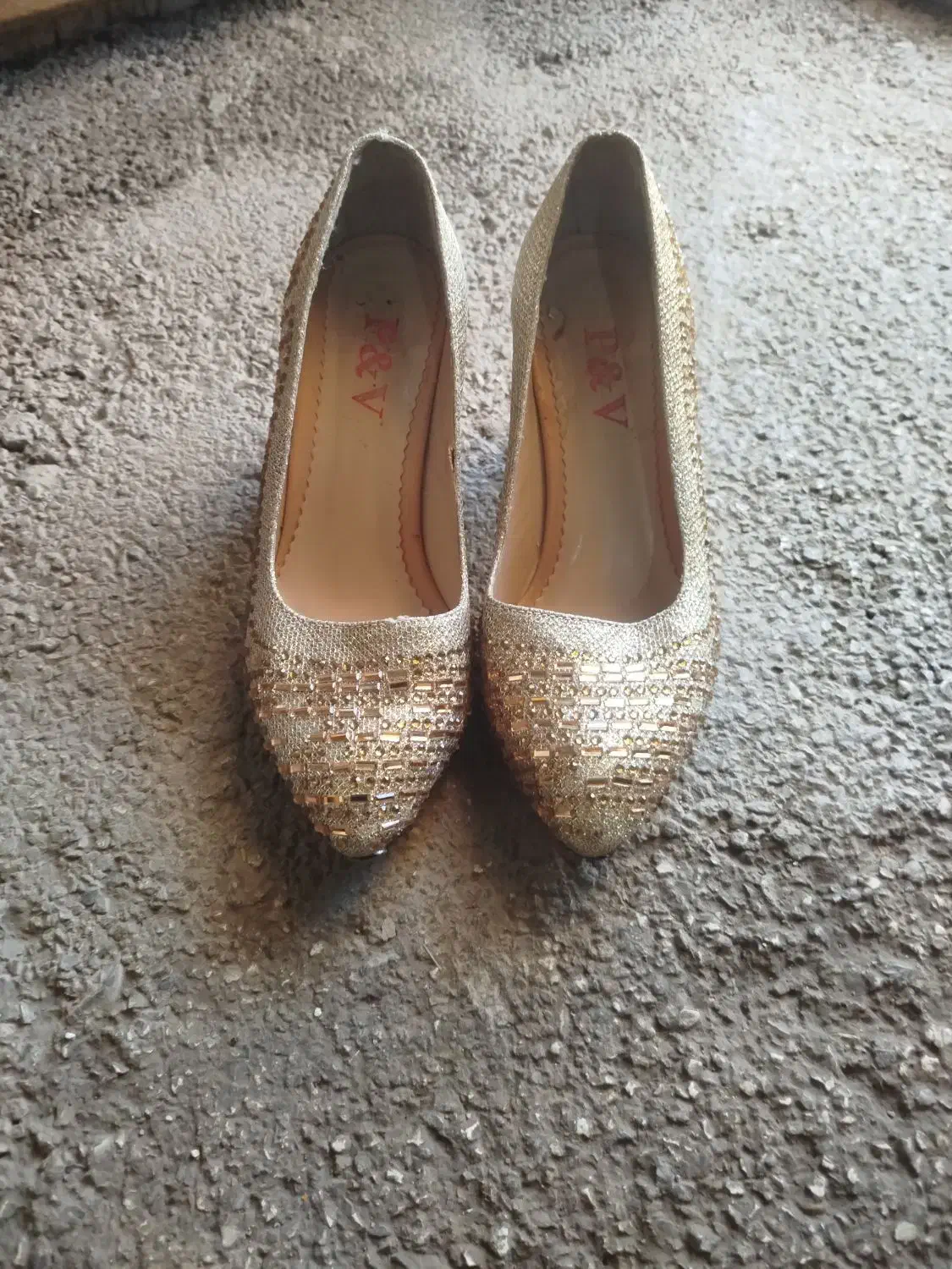 کفش|کیف، کفش، کمربند|جوانرود, |دیوار