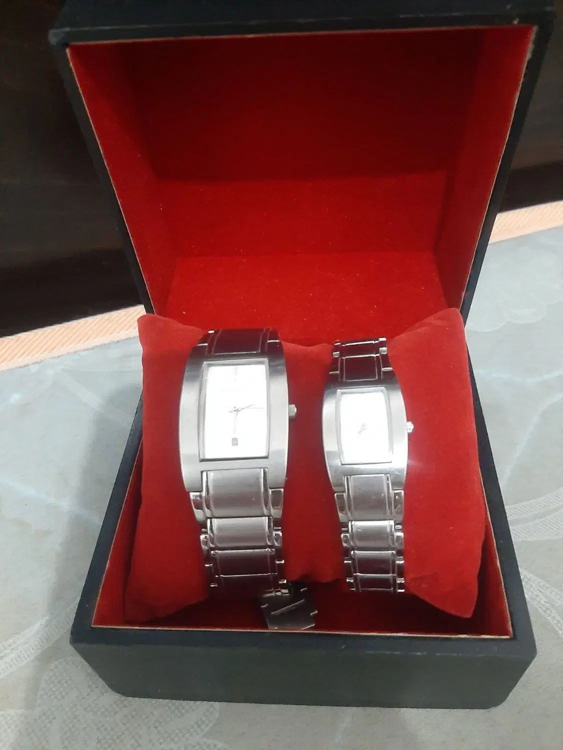 ساعت ست نو|ساعت|اراک, |دیوار