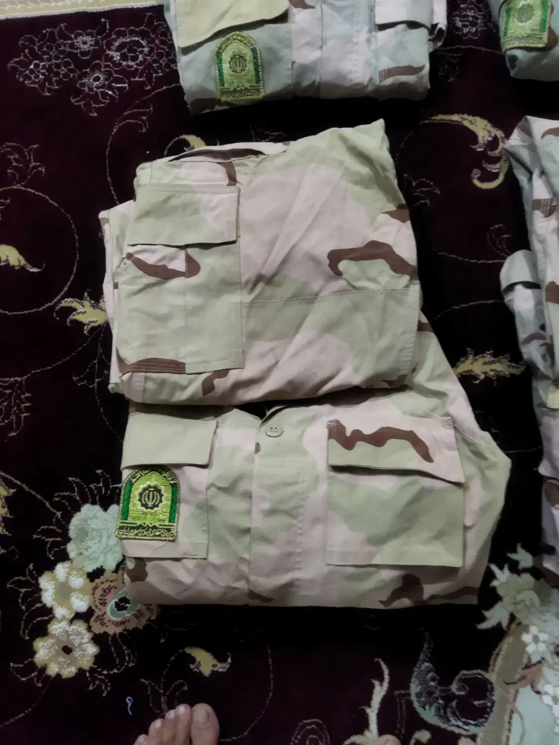 چهار دست لباس مرزبانی|لباس|زابل, |دیوار