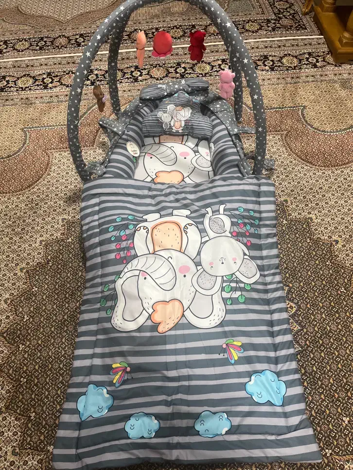 تشک‌بازی نو صفر اتیکت روش هست|اسباب و اثاث بچه|پارس‌آباد, |دیوار