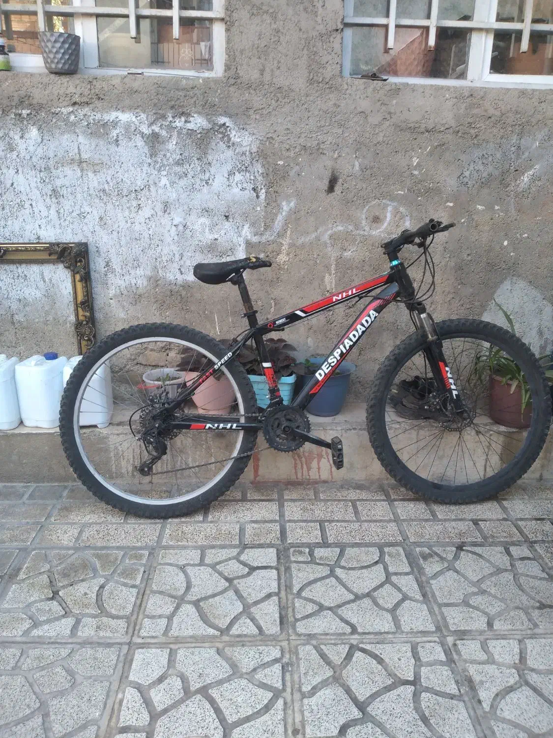 دوچرخه ۲۶|دوچرخه، اسکیت، اسکوتر|بومهن, |دیوار