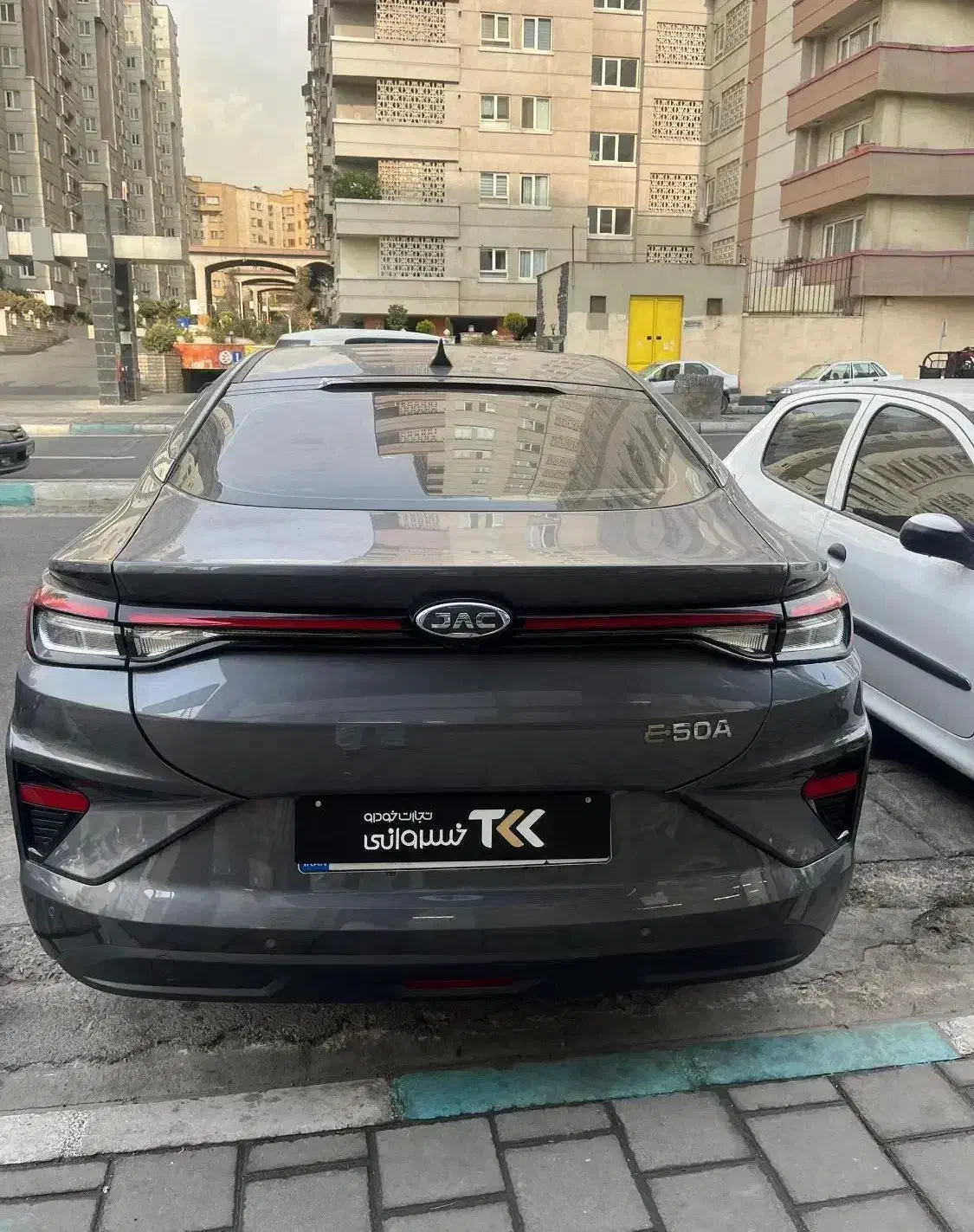 EJ7|خودرو سواری و وانت|تهران, حکمت|دیوار