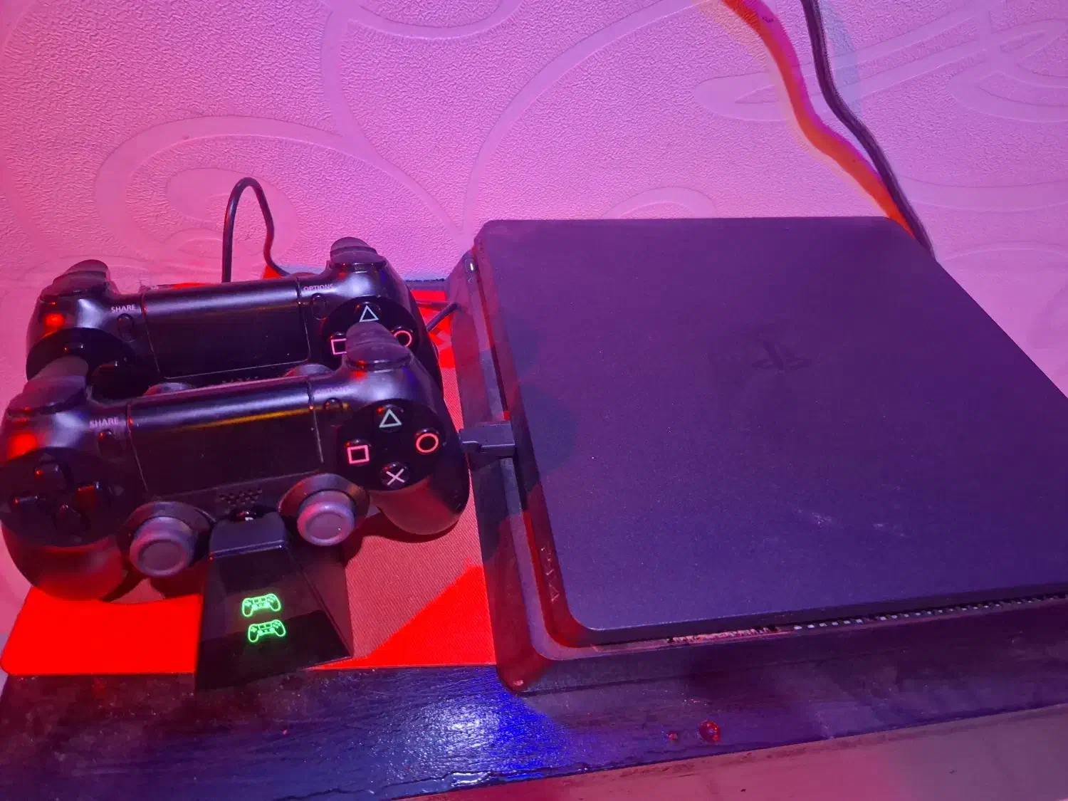 فروش ۳عدد تلویزیون و ۴عدد پلی استیشن ۴،۵|کنسول، بازی ویدئویی و آنلاین|ابهر, |دیوار