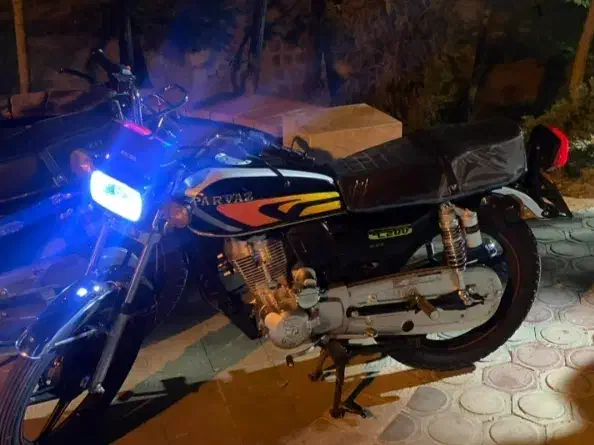 هوندا پرواز ۲۰۰|موتورسیکلت|اصفهان, ملک‌شهر|دیوار