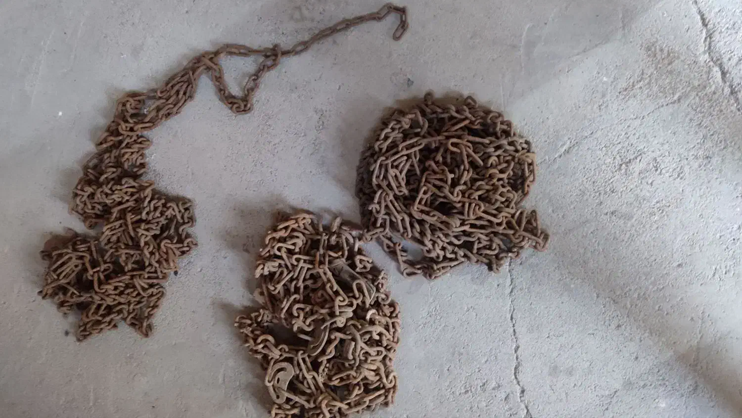 زنجیر چرخ کامیون چرخ 24 قیمت توافقی|قطعات یدکی و لوازم جانبی|نیشابور, امام خمینی|دیوار