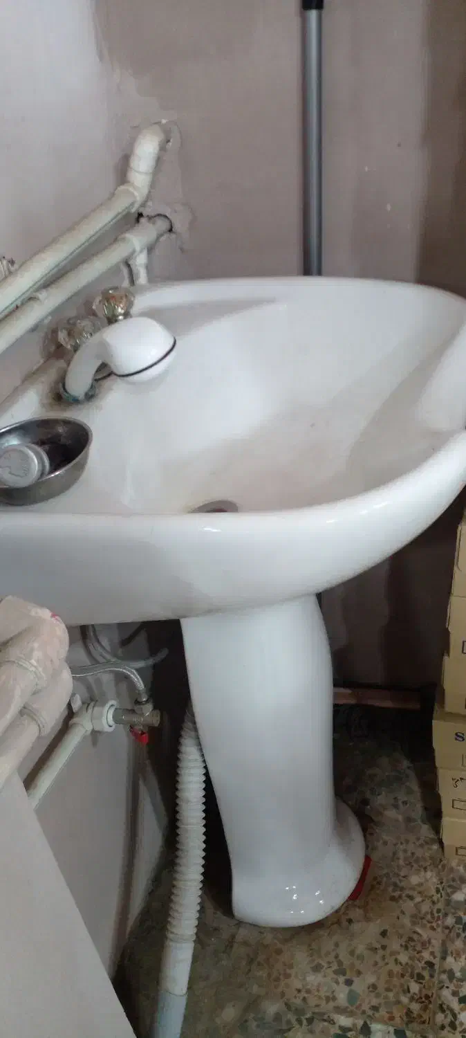 روشویی آرایشگاه|لوازم سرویس بهداشتی|تالش, هشتپر|دیوار